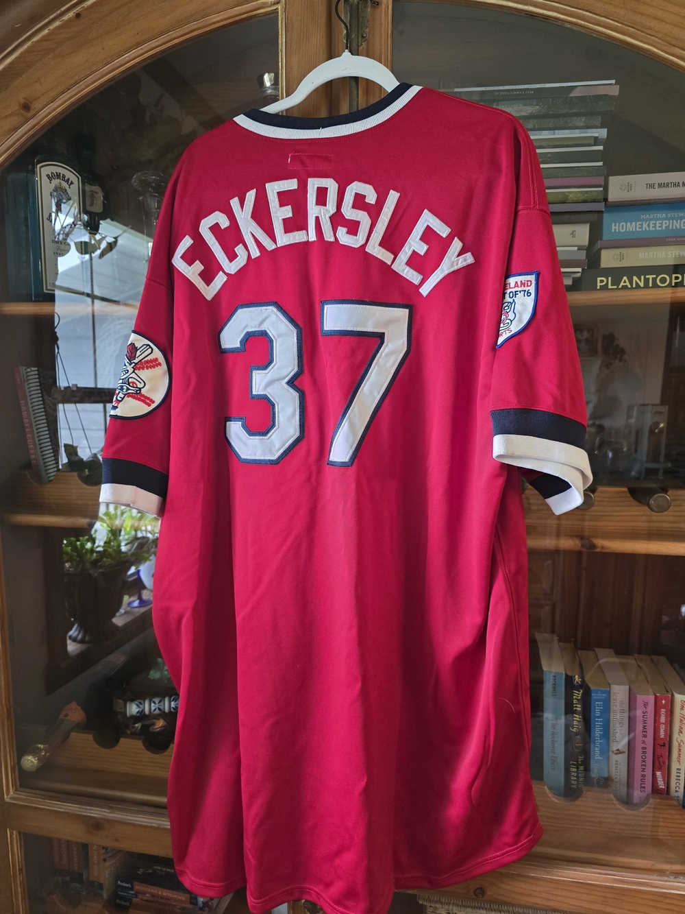 Mitchell & Ness Cooperstown Collection Red Eckersley #37 1976 Cleveland Indians